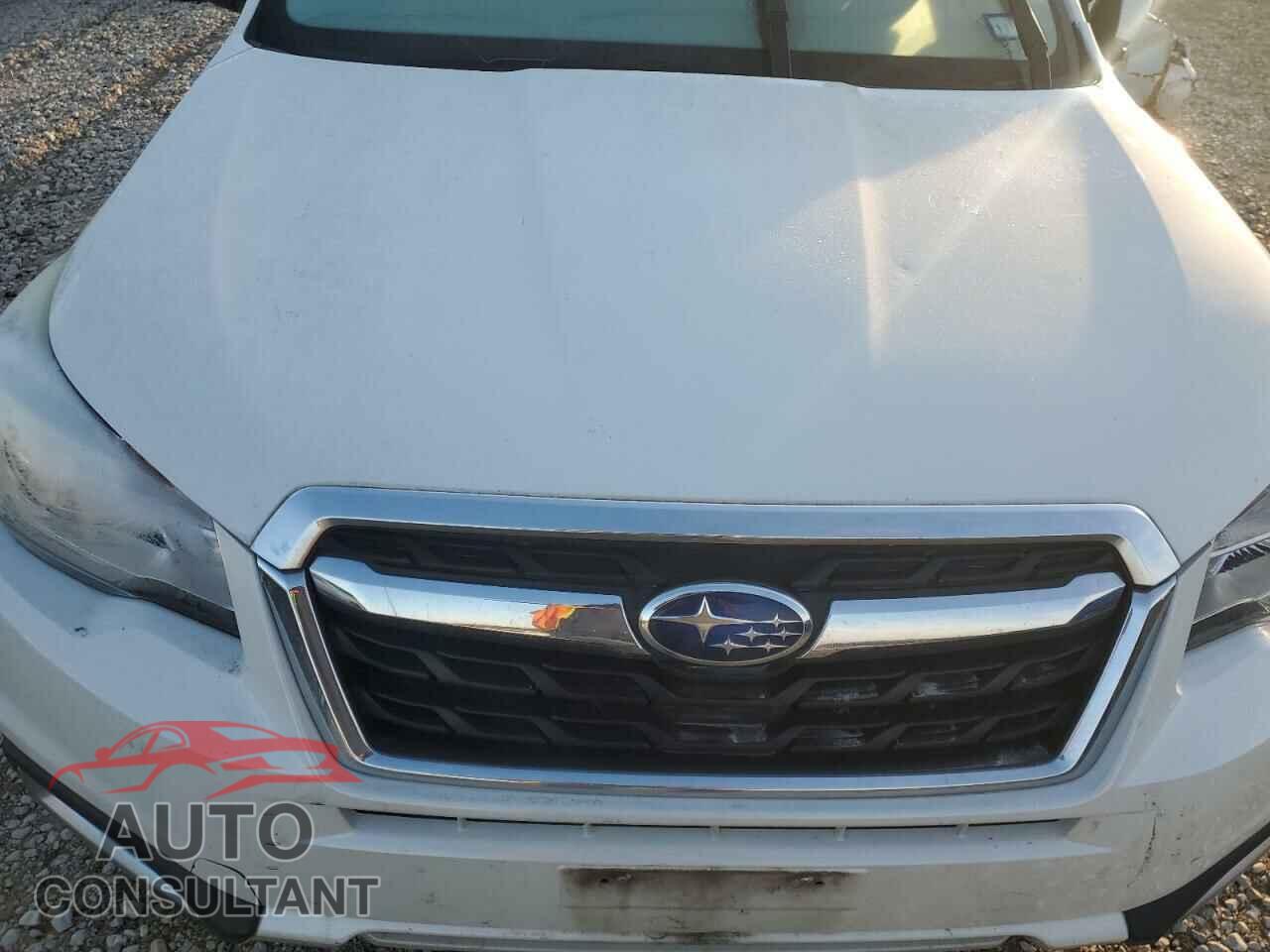 SUBARU FORESTER 2018 - JF2SJAEC1JG406801