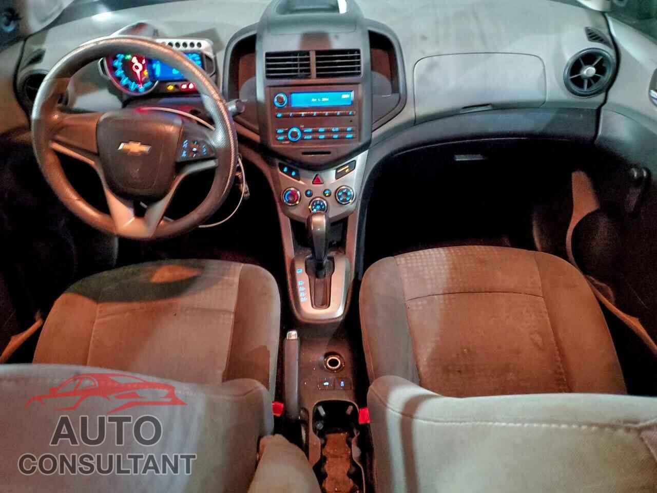 CHEVROLET SONIC 2014 - 1G1JA5SH1E4110467