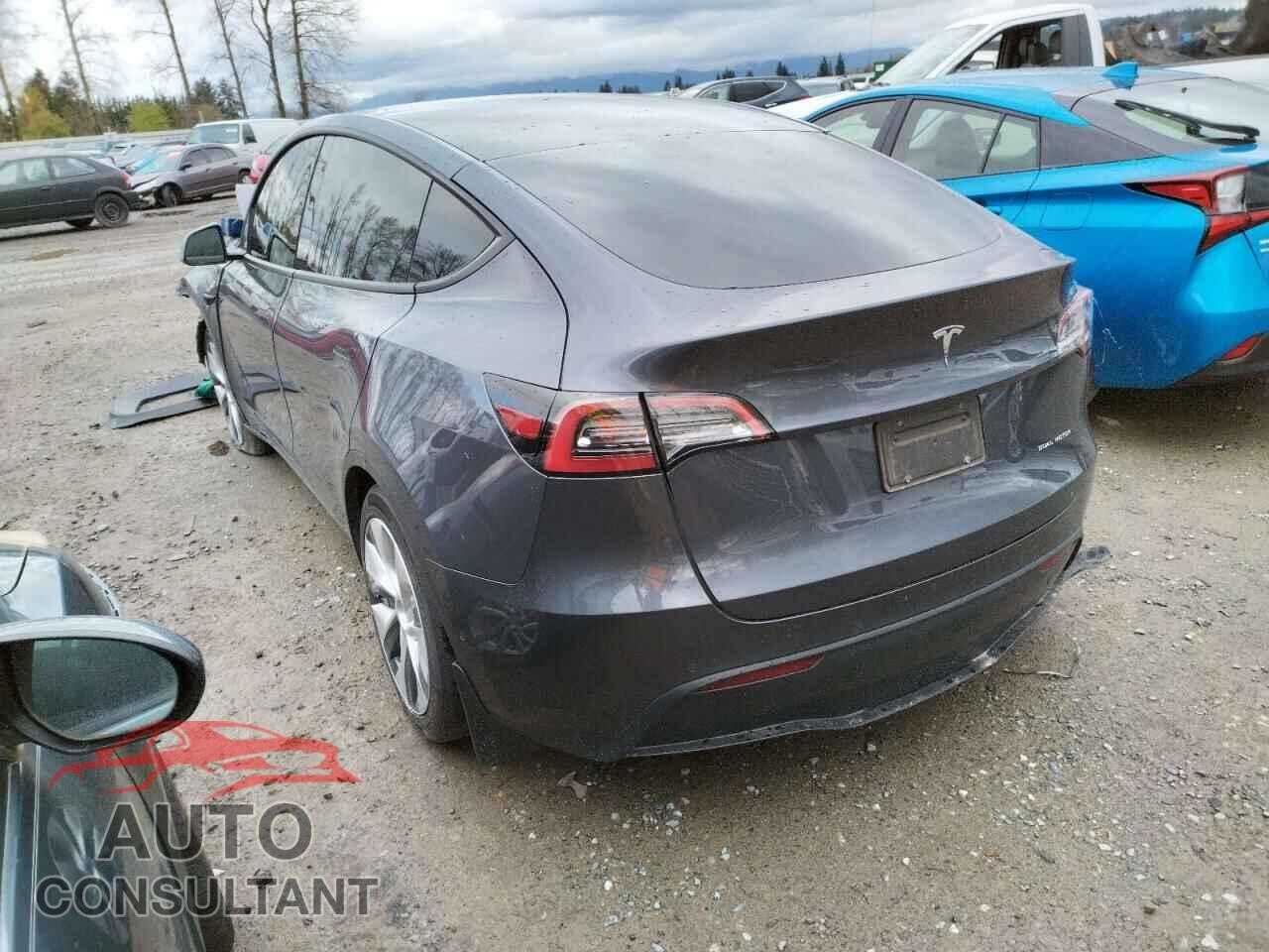 TESLA MODEL Y 2021 - 5YJYGDEE0MF213340
