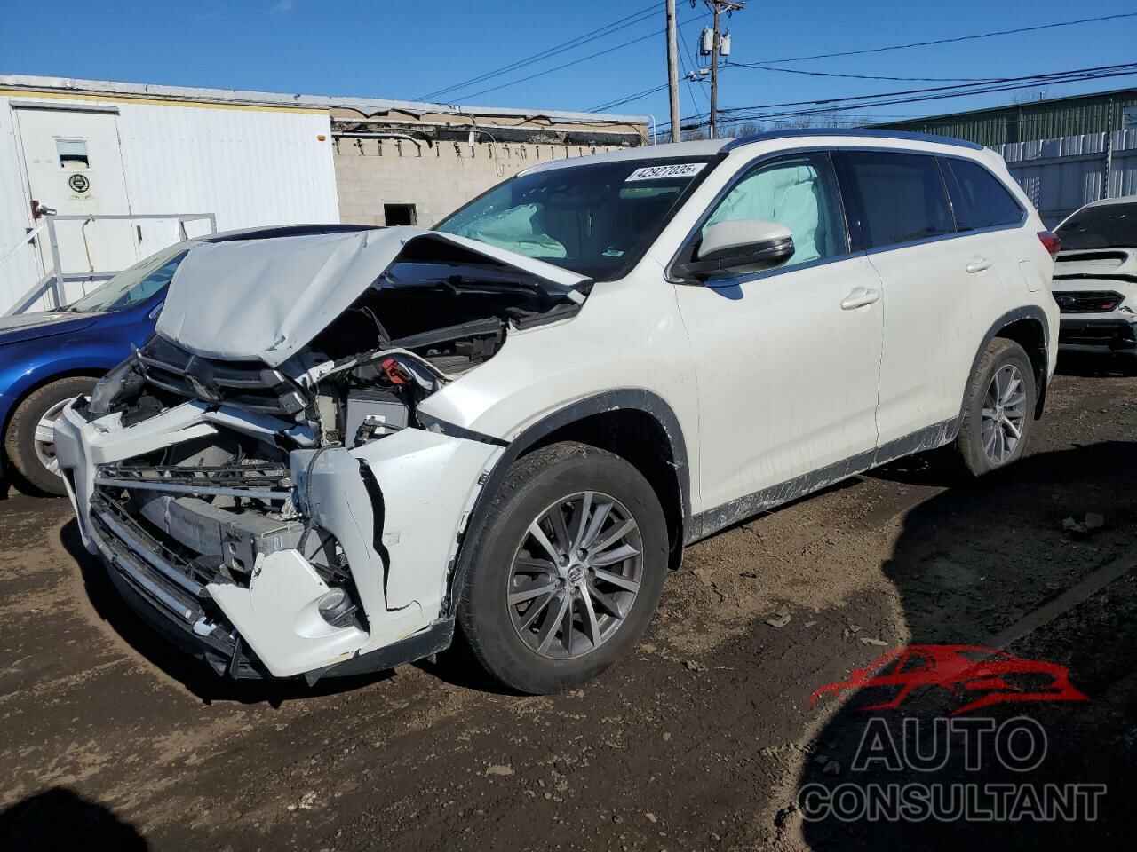 TOYOTA HIGHLANDER 2019 - 5TDJZRFH1KS563702