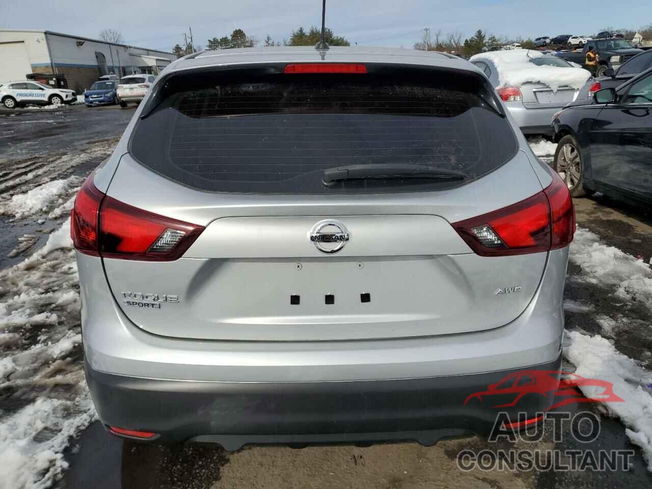 NISSAN ROGUE 2018 - JN1BJ1CR5JW282451