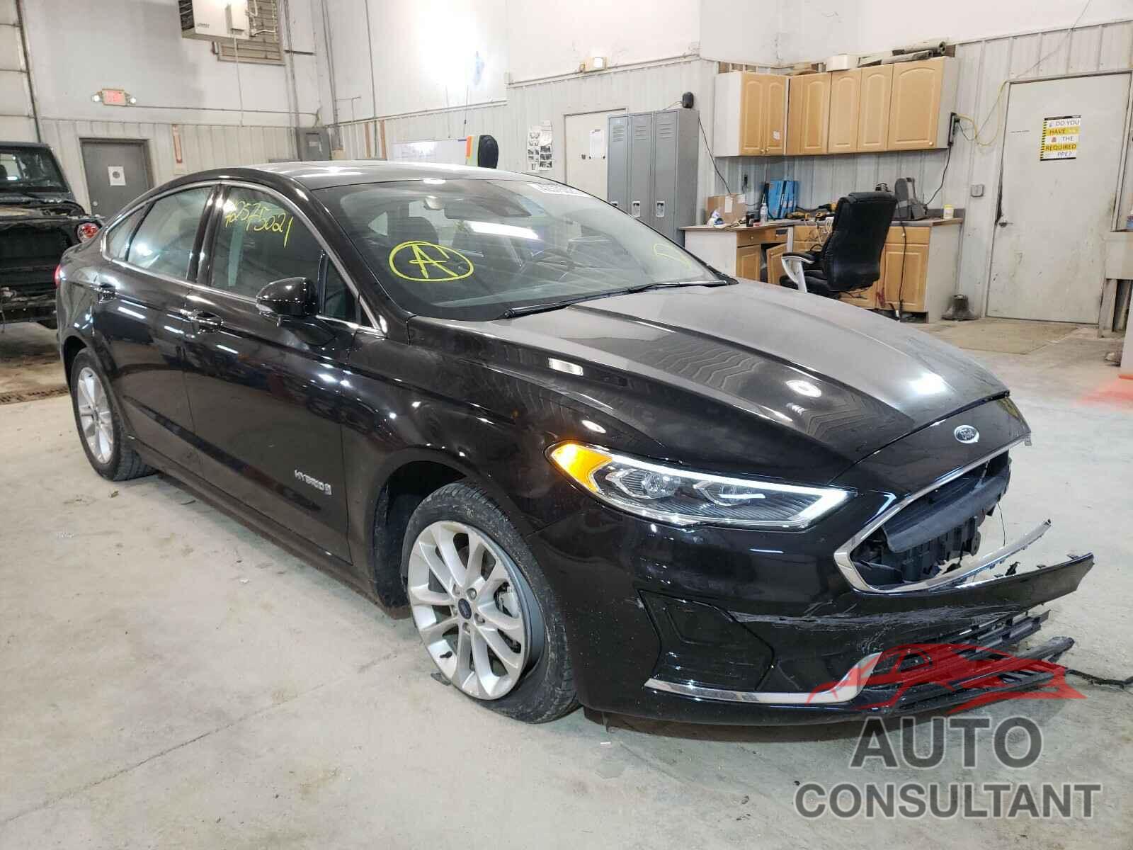 FORD FUSION 2019 - 3FA6P0MU0KR136642