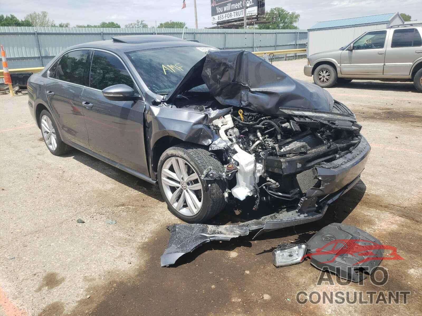 VOLKSWAGEN PASSAT 2018 - 1VWBA7A31JC020066