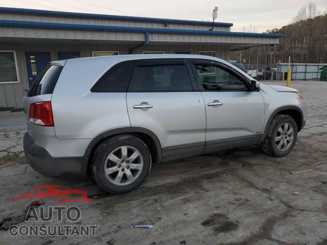 KIA SORENTO 2011 - 5XYKTCA10BG166315