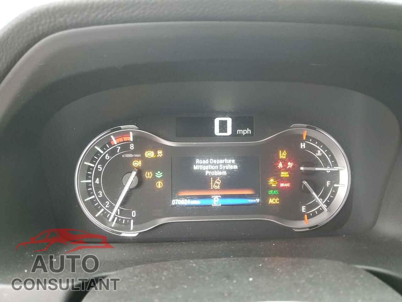 HONDA PILOT 2018 - 5FNYF6H96JB022434