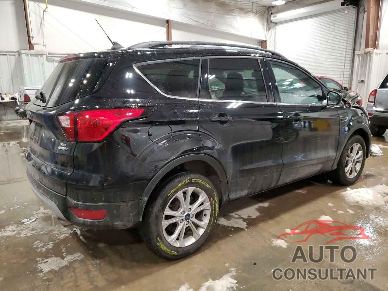 FORD ESCAPE 2019 - 1FMCU9HD8KUA13566