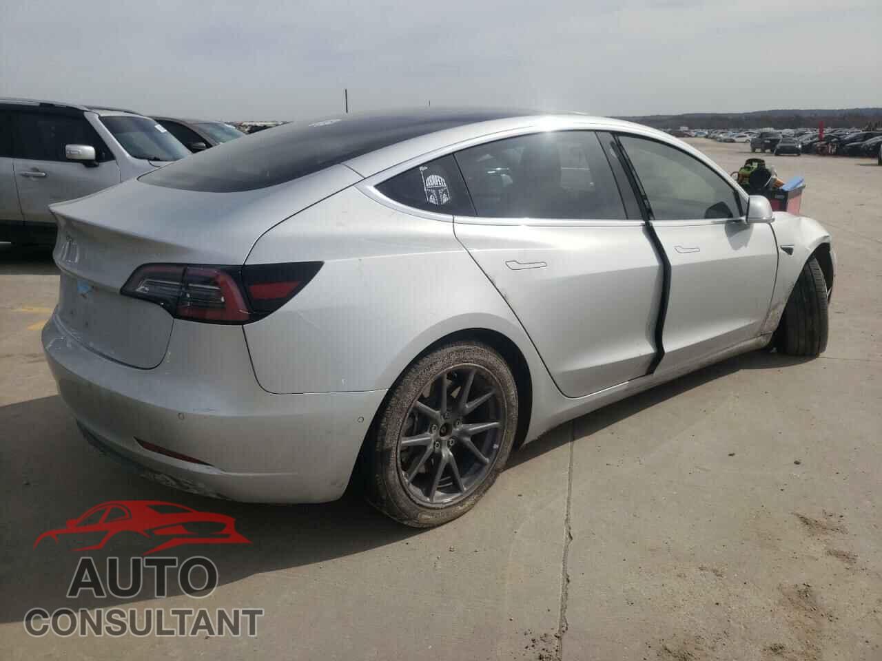 TESLA MODEL 3 2018 - 5YJ3E1EA8JF098879