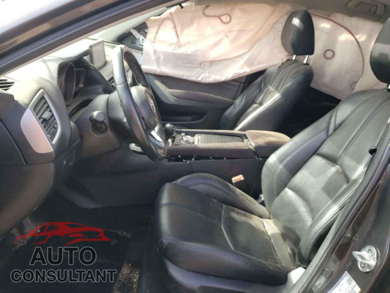 MAZDA 3 2018 - 3MZBN1V30JM210502