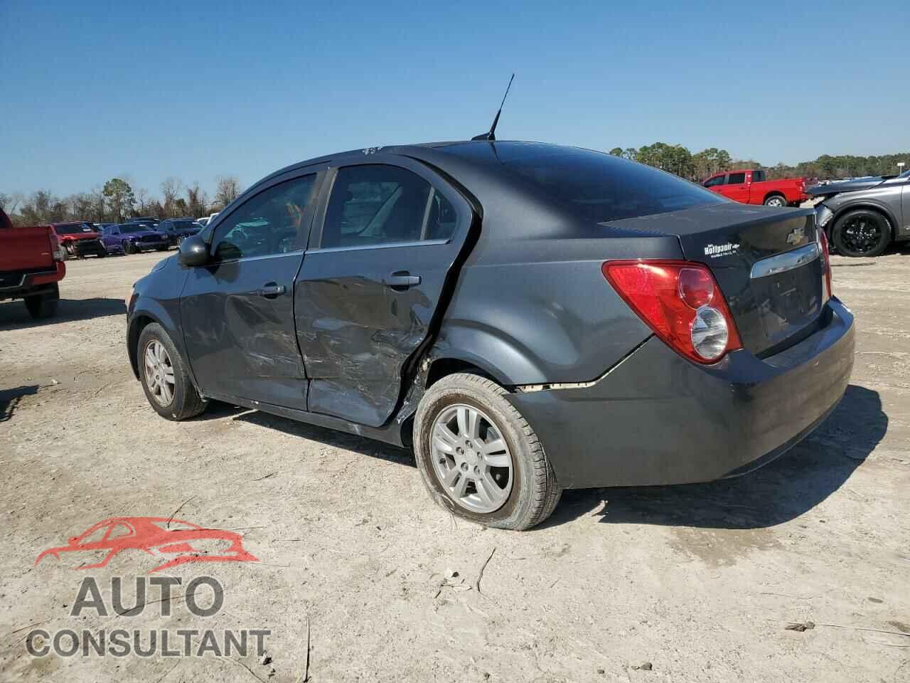 CHEVROLET SONIC 2013 - 1G1JC5SH1D4193536