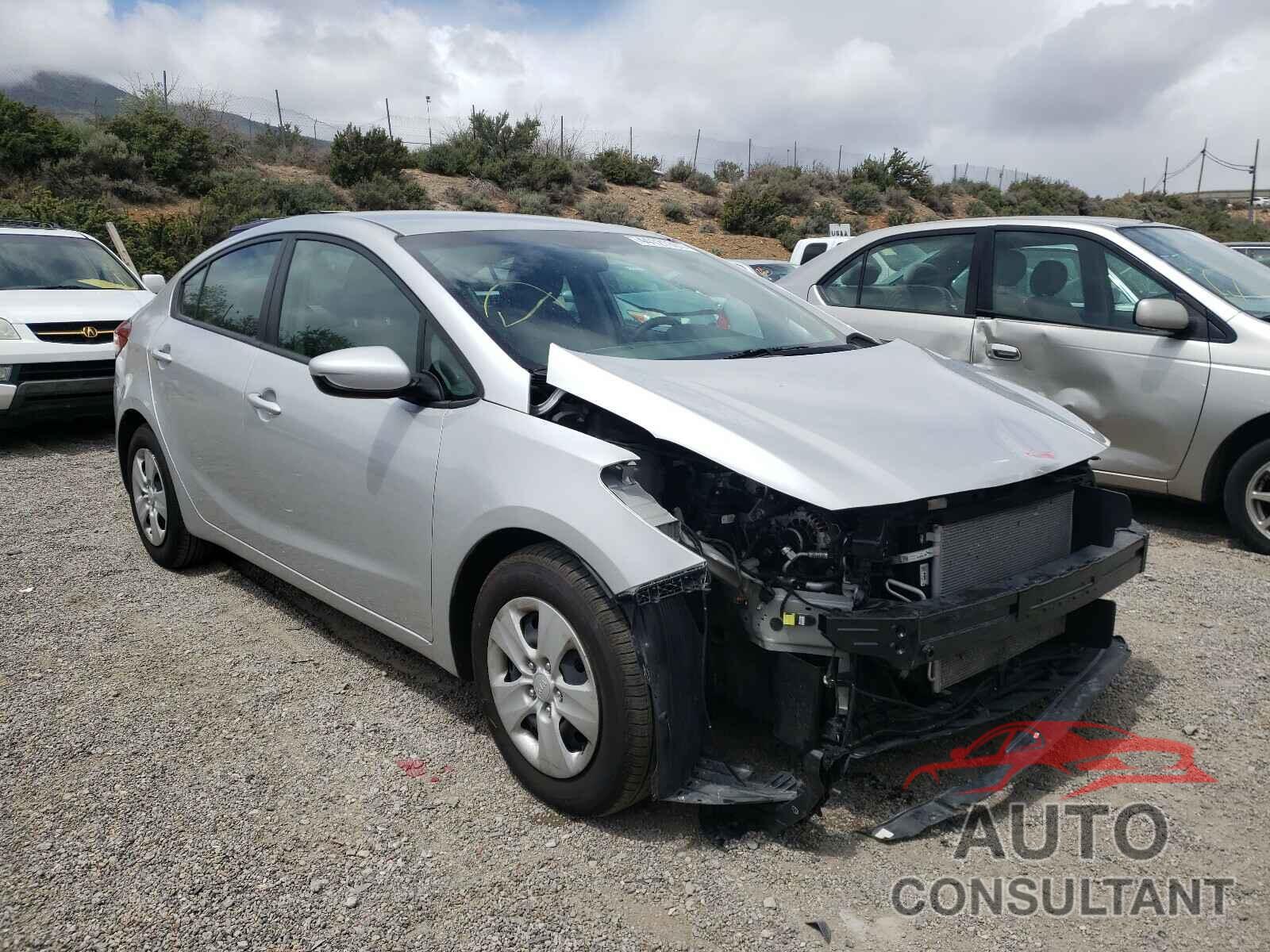 KIA FORTE 2018 - 3KPFK4A77JE270701