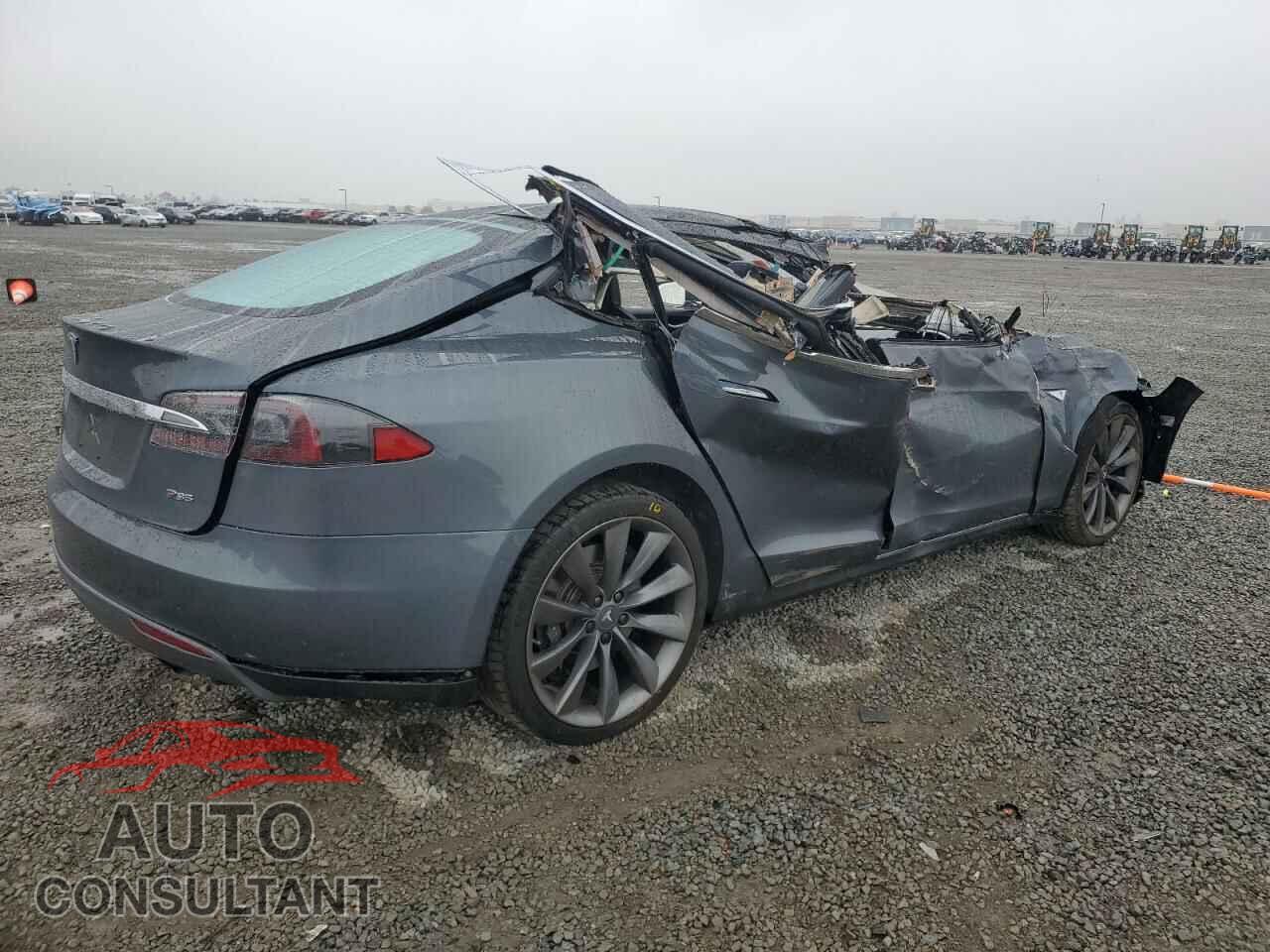 TESLA MODEL S 2012 - 5YJSA1CPXCFP01610