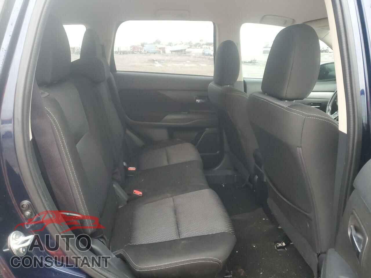 MITSUBISHI OUTLANDER 2017 - JA4AD2A39HZ013473