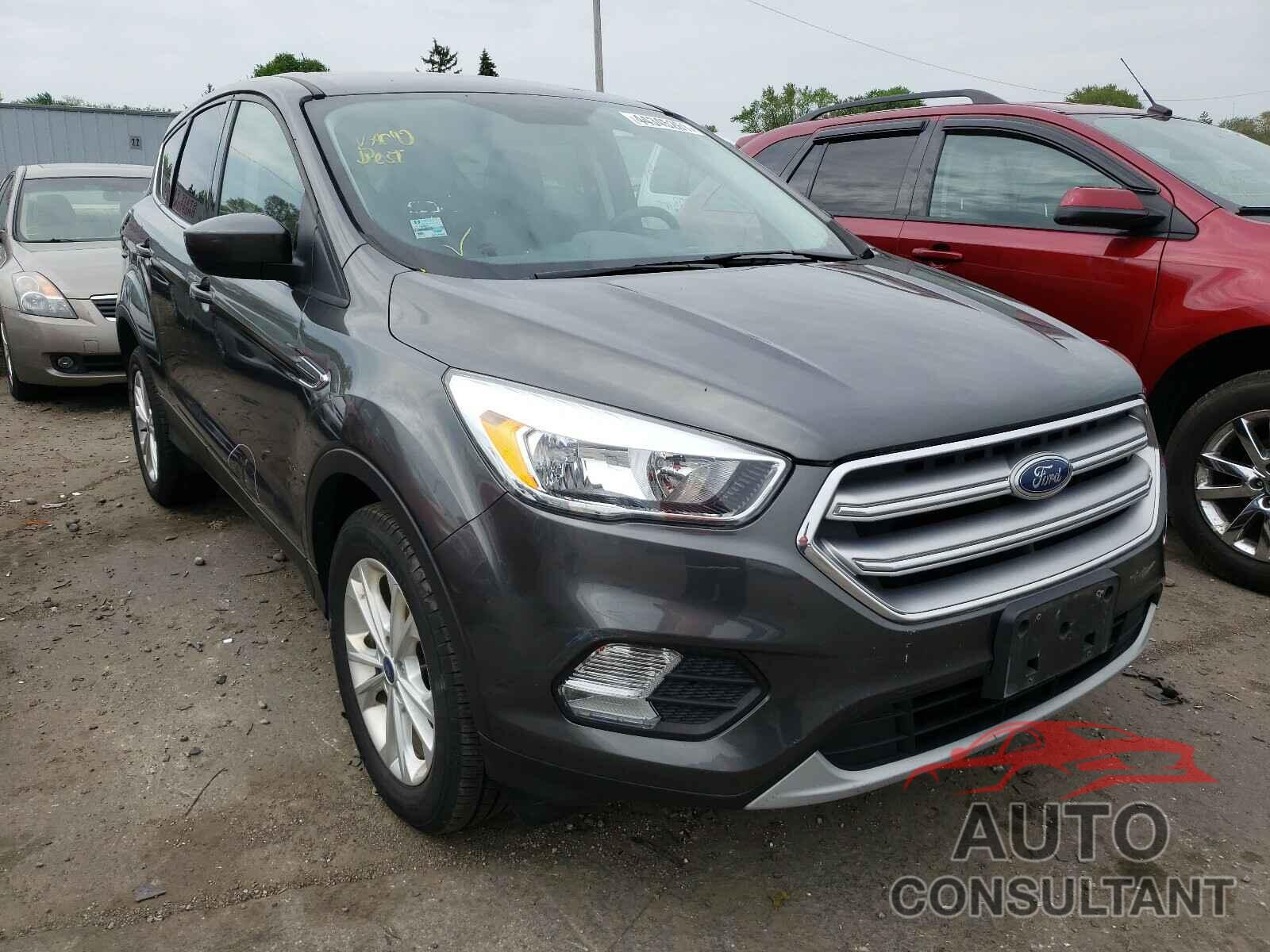 FORD ESCAPE 2017 - 1FMCU0GD3HUC20243