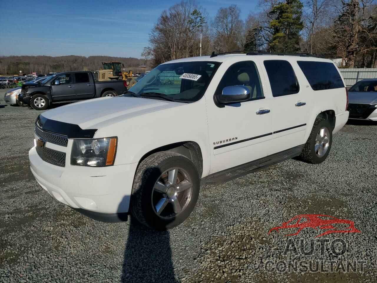 CHEVROLET SUBURBAN 2013 - 1GNSKKE74DR271057