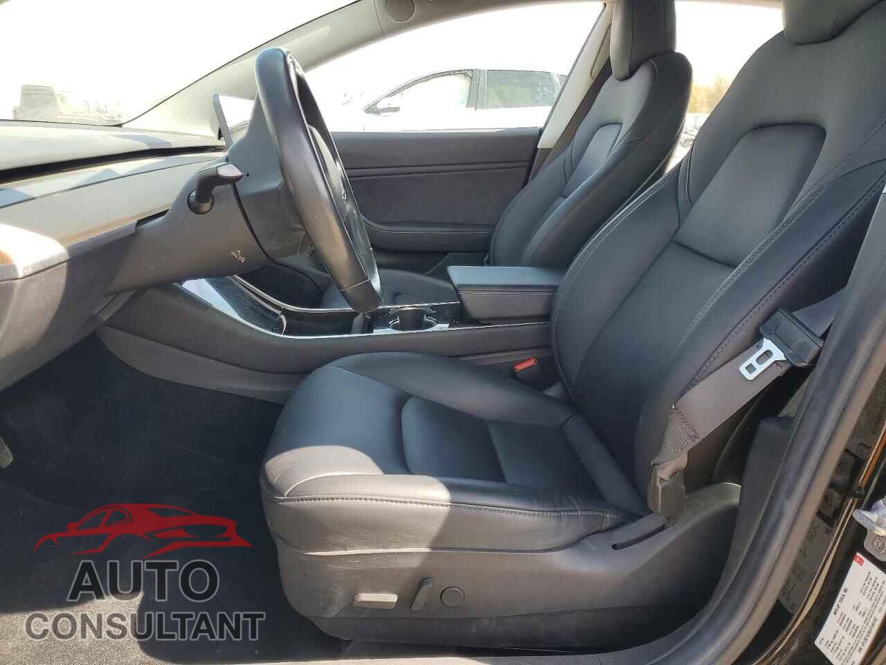 TESLA MODEL 3 2018 - 5YJ3E1EA5JF045167