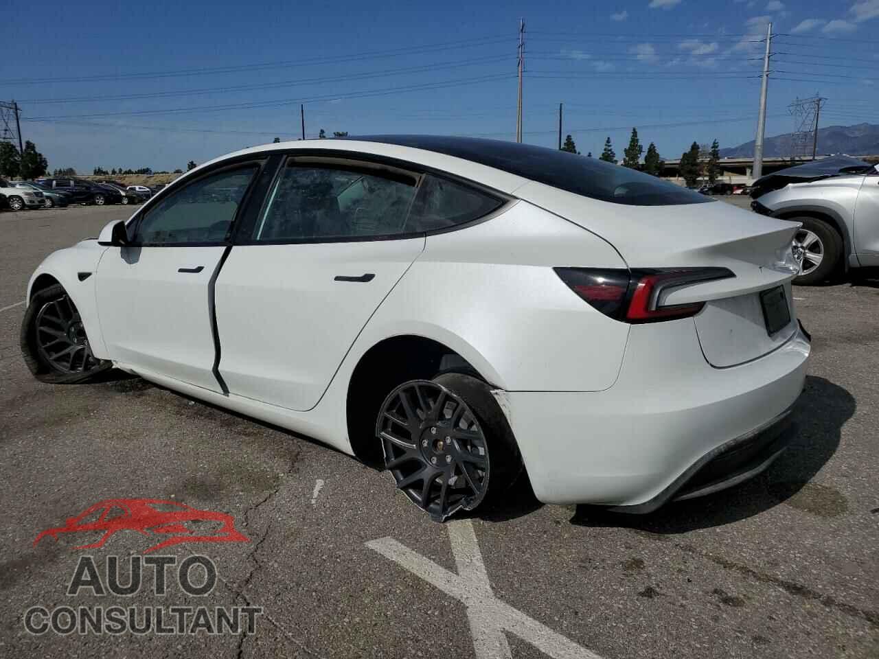 TESLA MODEL 3 2024 - 5YJ3E1EA9RF826673