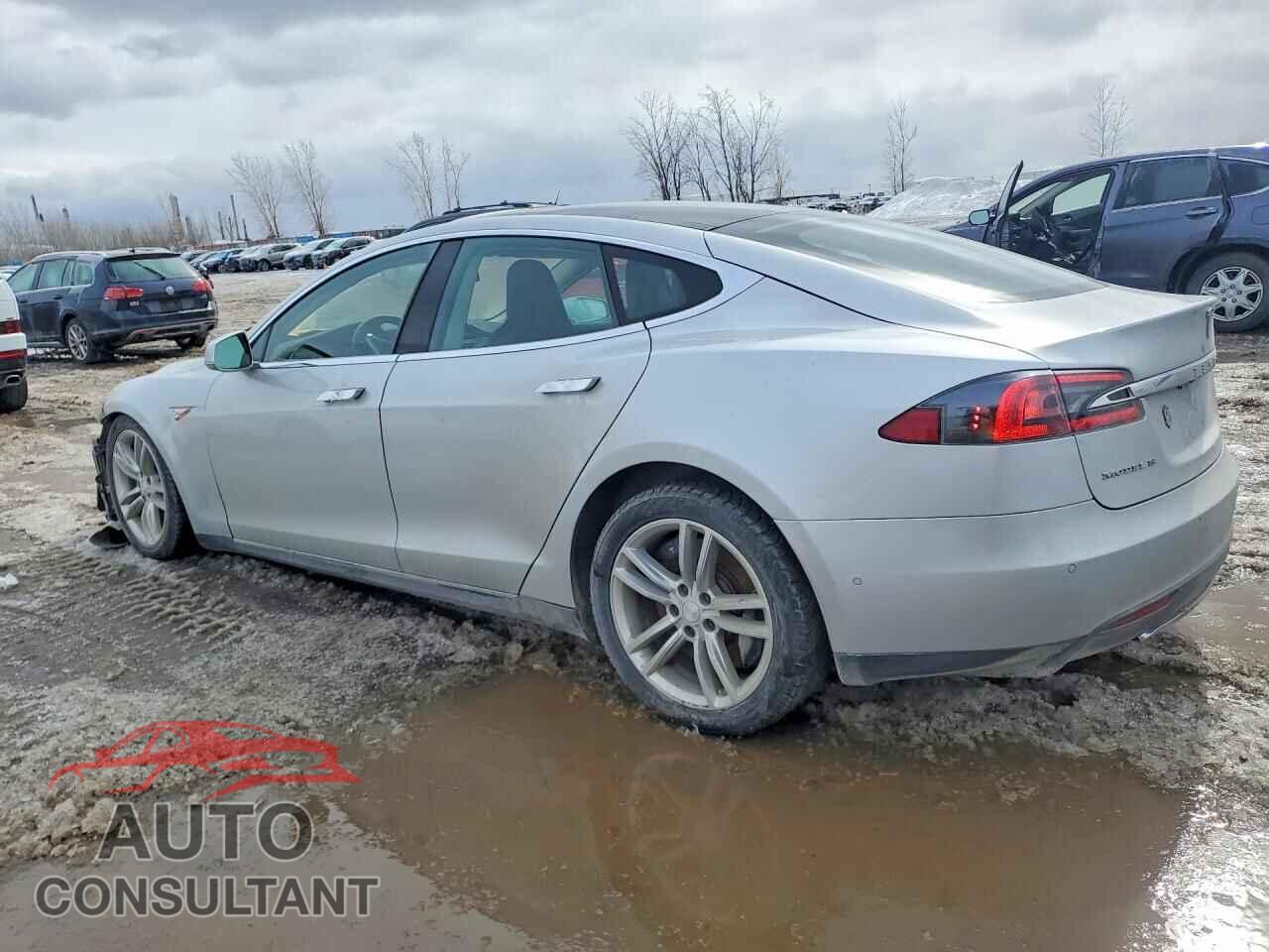TESLA MODEL S 2015 - 5YJSA1E25FF112986