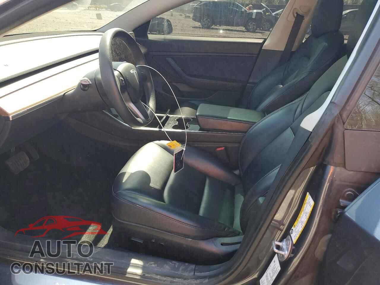 TESLA MODEL 3 2020 - 5YJ3E1EB7LF790322