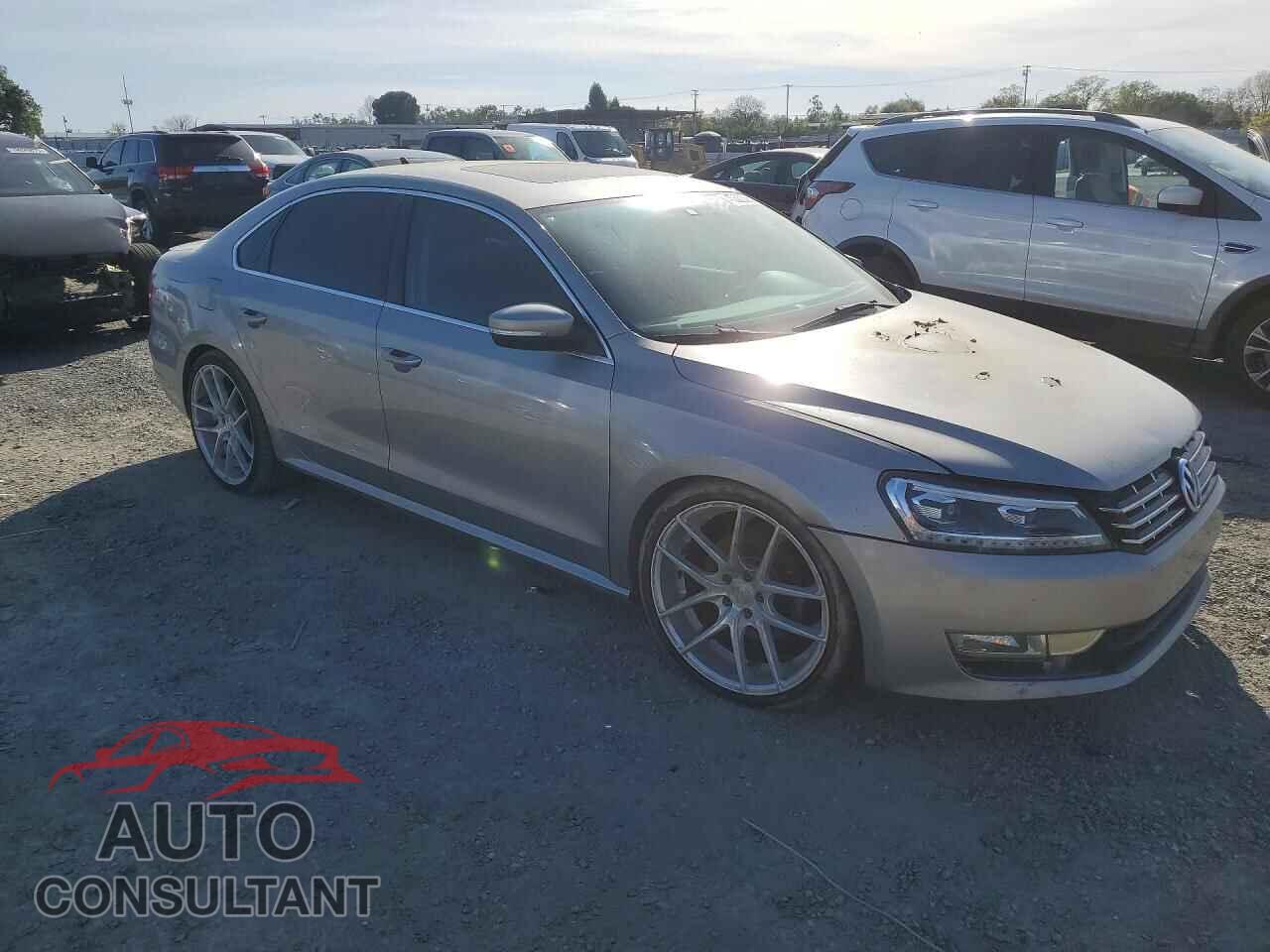 VOLKSWAGEN PASSAT 2013 - 1VWBN7A36DC071572