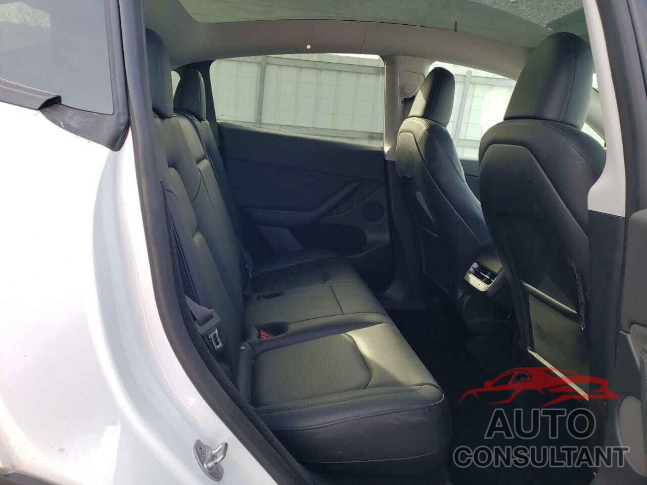 TESLA MODEL Y 2023 - 7SAYGDEE0PA065923