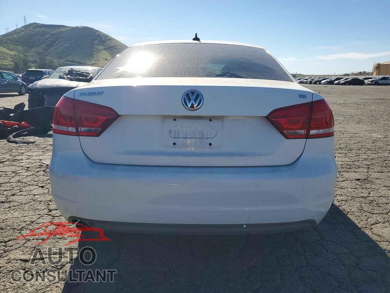 VOLKSWAGEN PASSAT 2012 - 1VWBP7A37CC036712