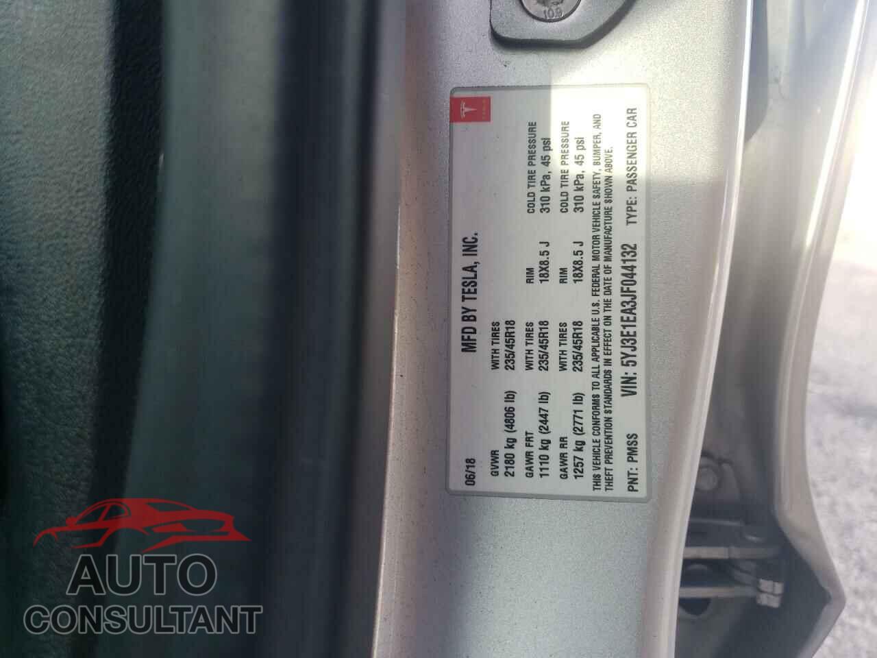TESLA MODEL 3 2018 - 5YJ3E1EA3JF044132