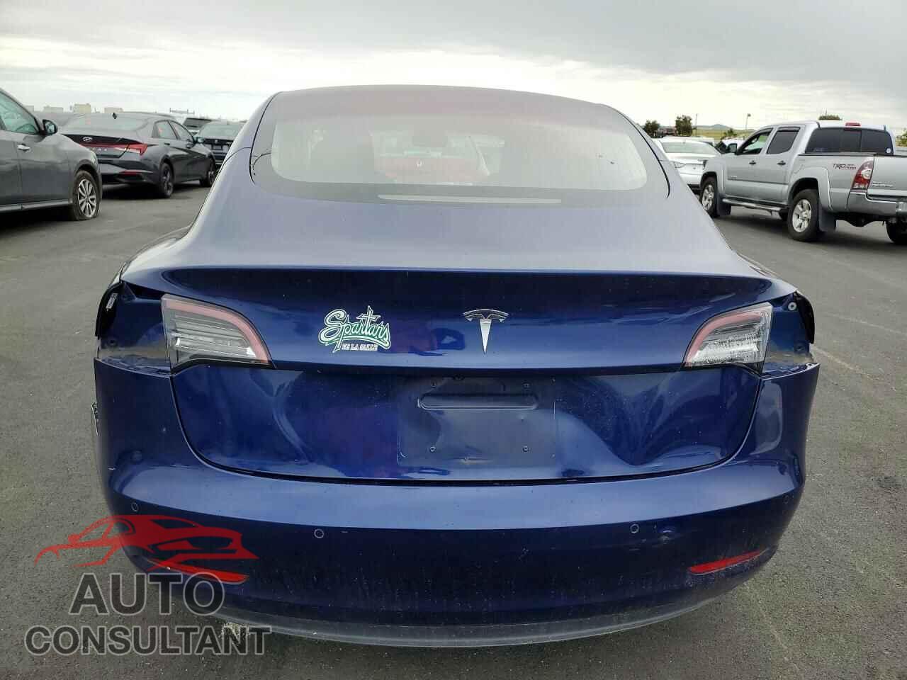 TESLA MODEL 3 2018 - 5YJ3E1EA5JF042639