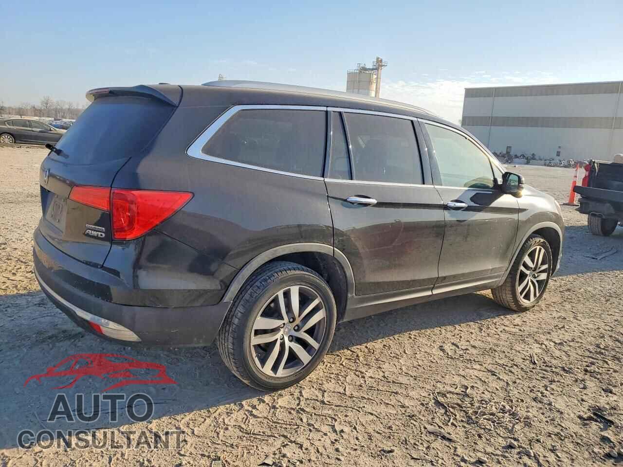 HONDA PILOT 2017 - 5FNYF6H96HB018507
