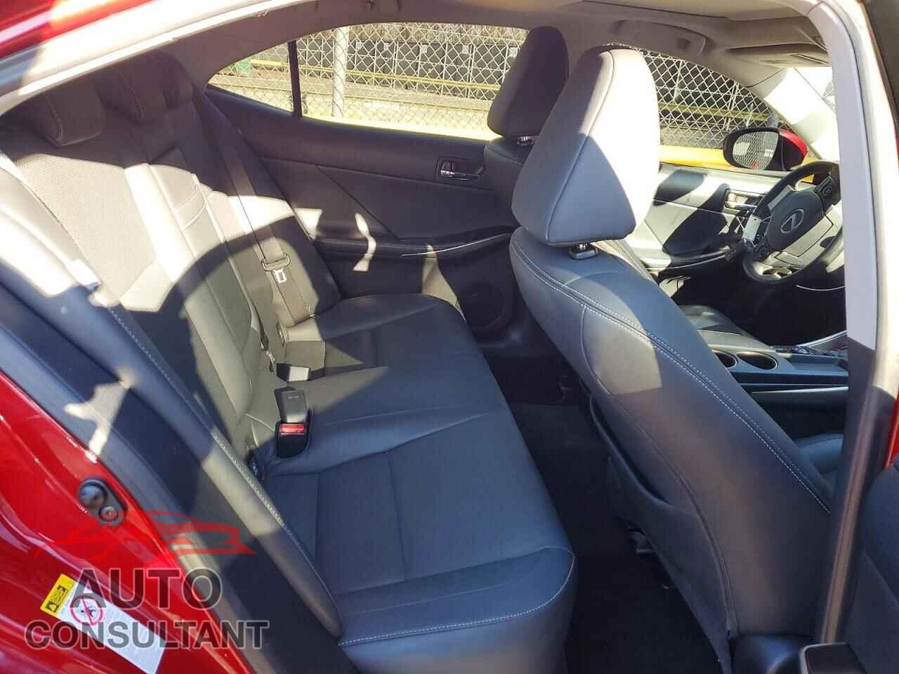 LEXUS IS 2014 - JTHBF1D24E5037568