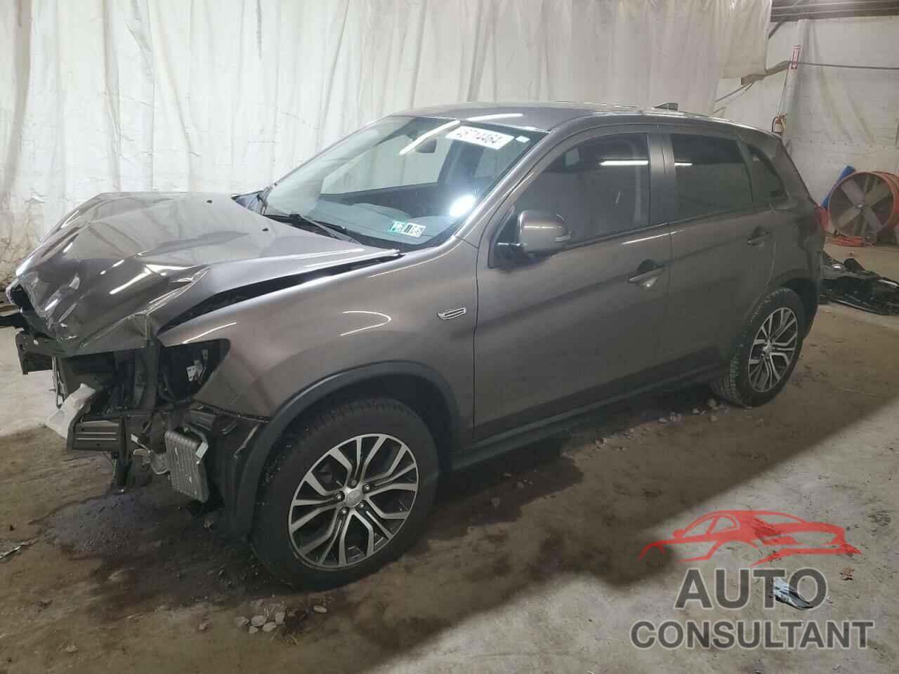 MITSUBISHI OUTLANDER 2018 - JA4AR3AU7JU018383