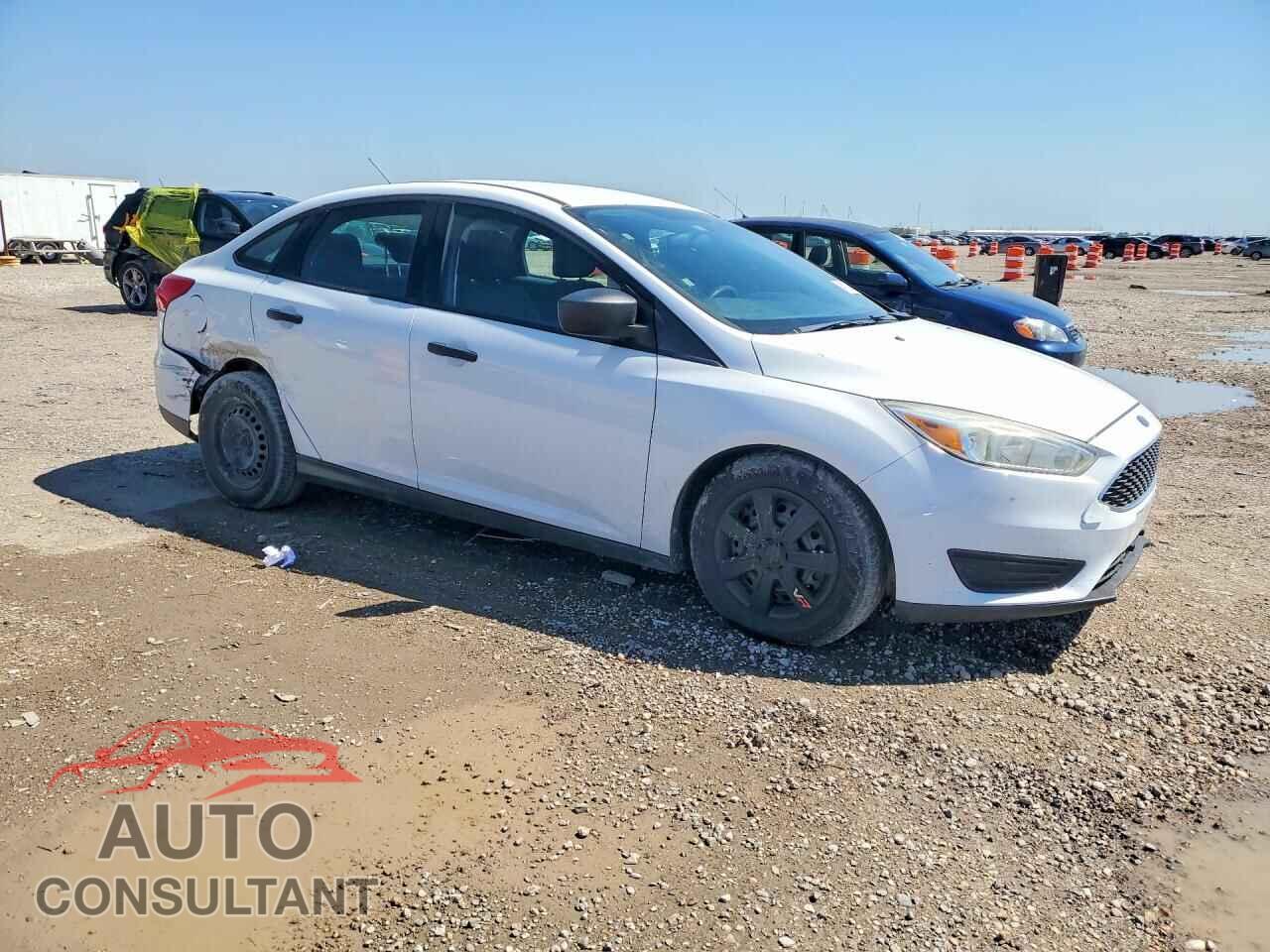 FORD FOCUS 2015 - 1FADP3E22FL230970