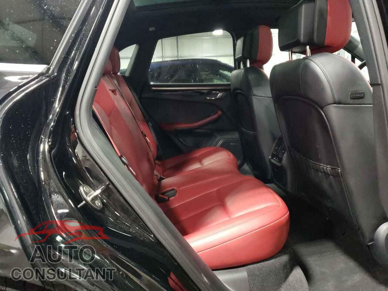 PORSCHE MACAN 2016 - WP1AB2A57GLB40736