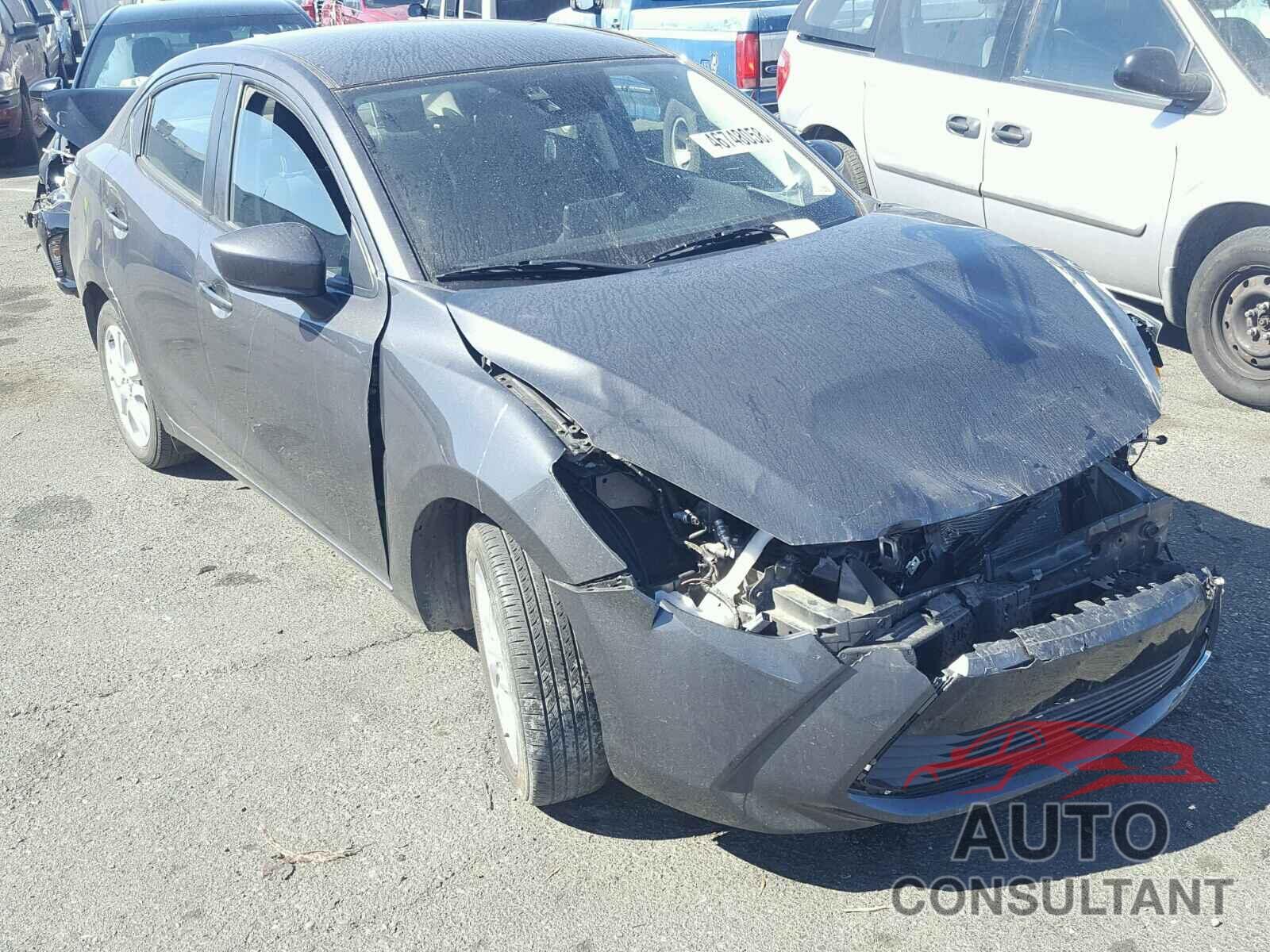 TOYOTA YARIS 2017 - 3MYDLBYV5HY147910