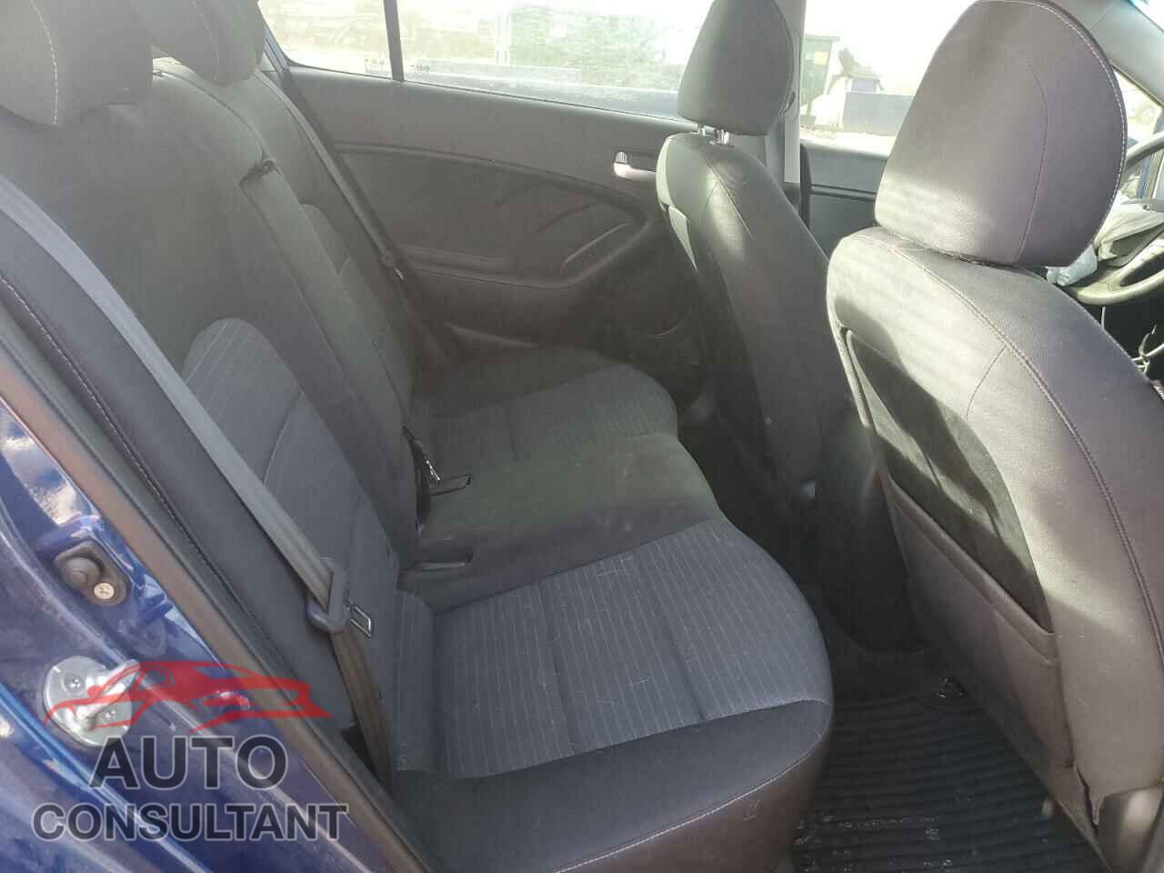 KIA FORTE 2018 - 3KPFL4A72JE273096
