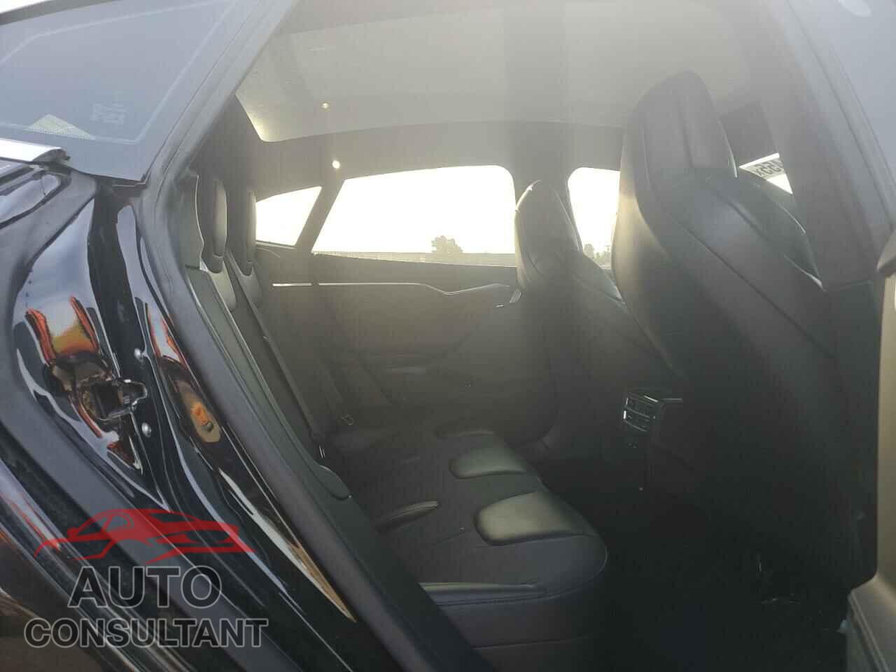 TESLA MODEL S 2017 - 5YJSA1E27HF185487