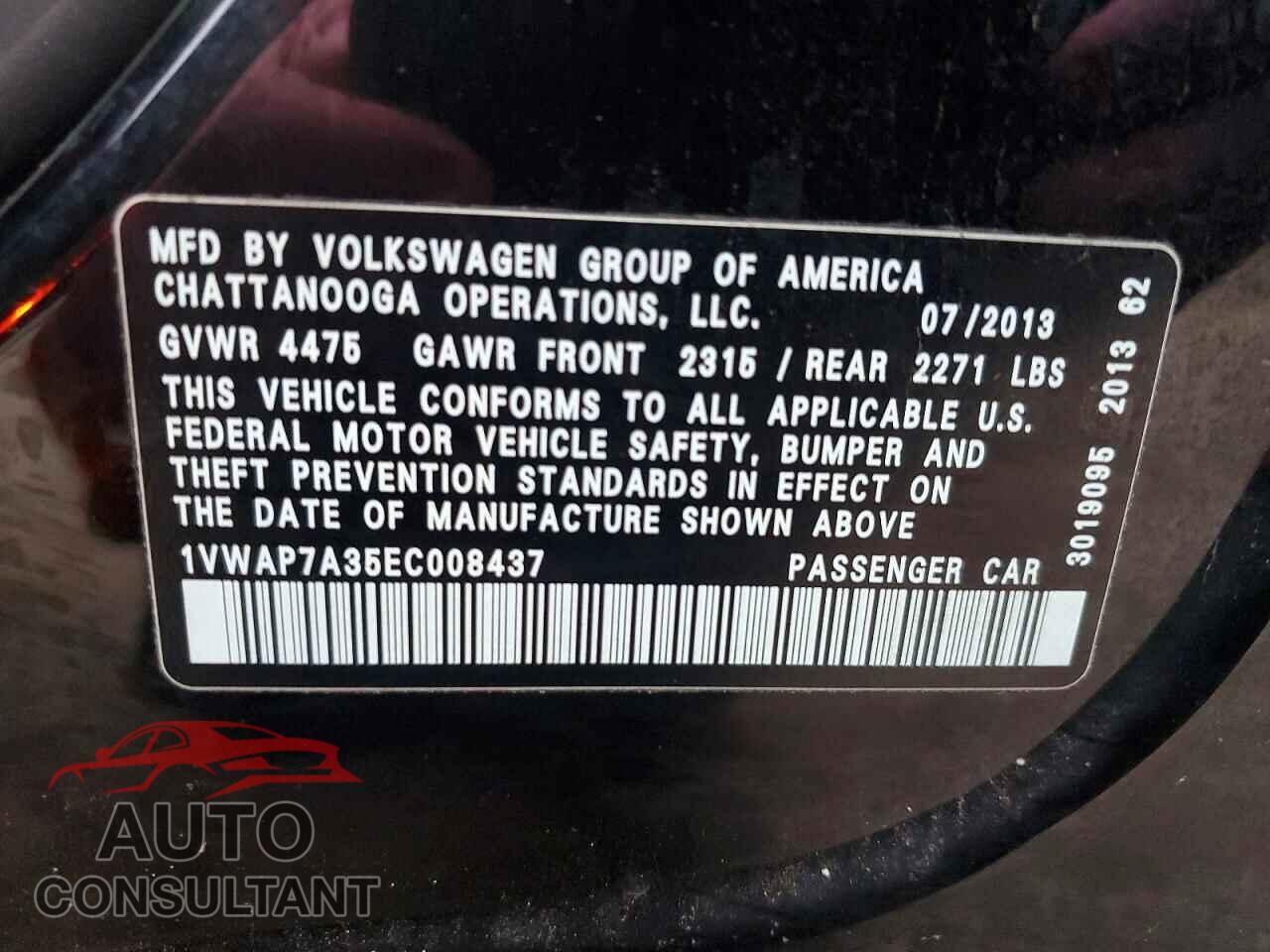 VOLKSWAGEN PASSAT 2014 - 1VWAP7A35EC008437