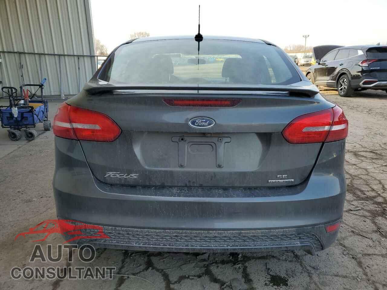 FORD FOCUS 2015 - 1FADP3F21FL218355