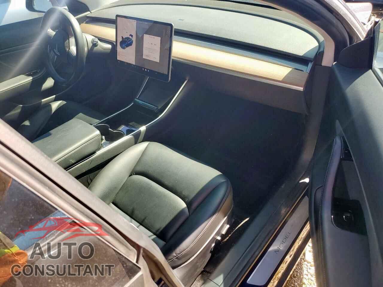 TESLA MODEL 3 2018 - 5YJ3E1EA8JF076607