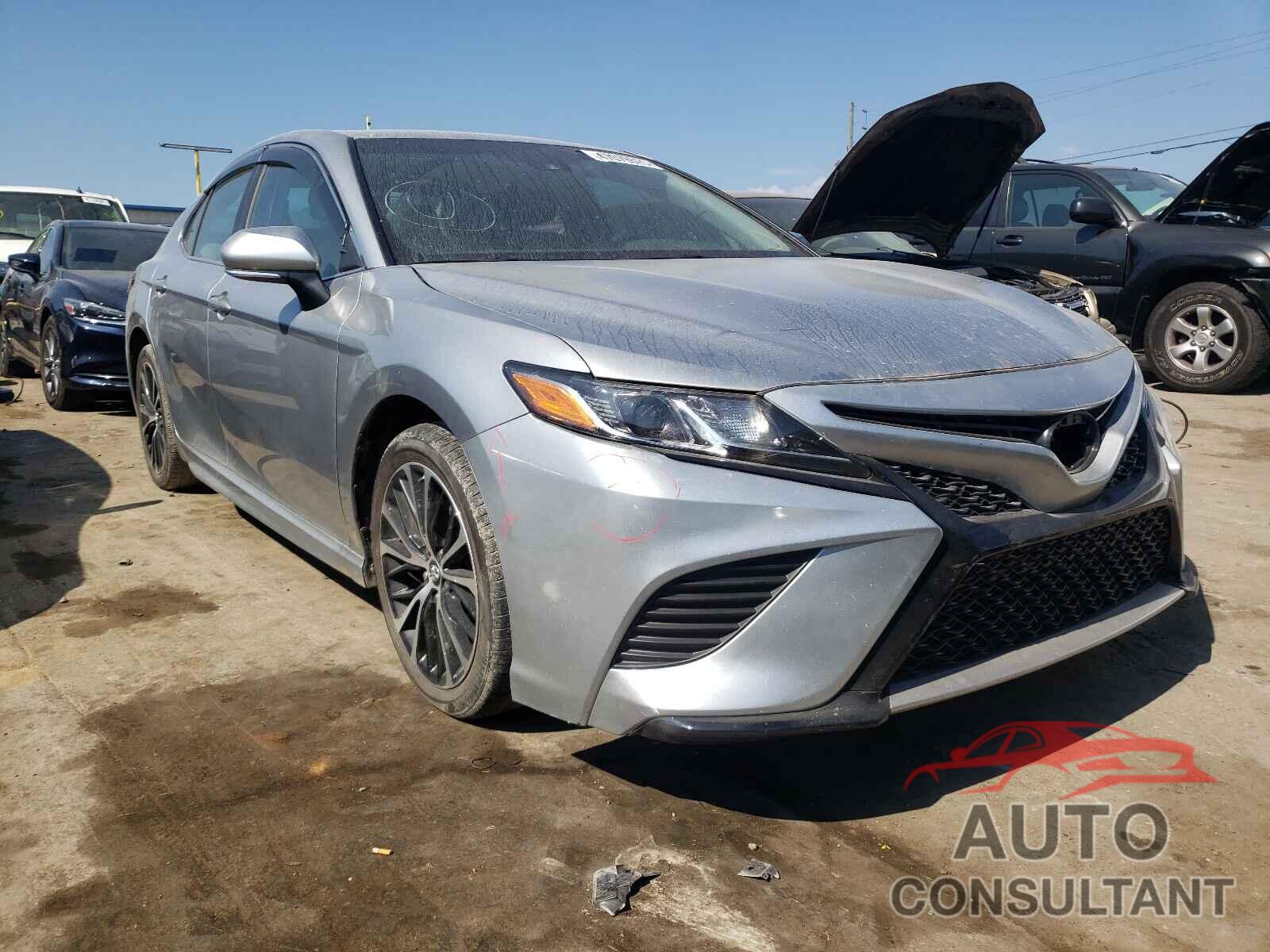 TOYOTA CAMRY 2018 - 4T1B11HK7JU057125