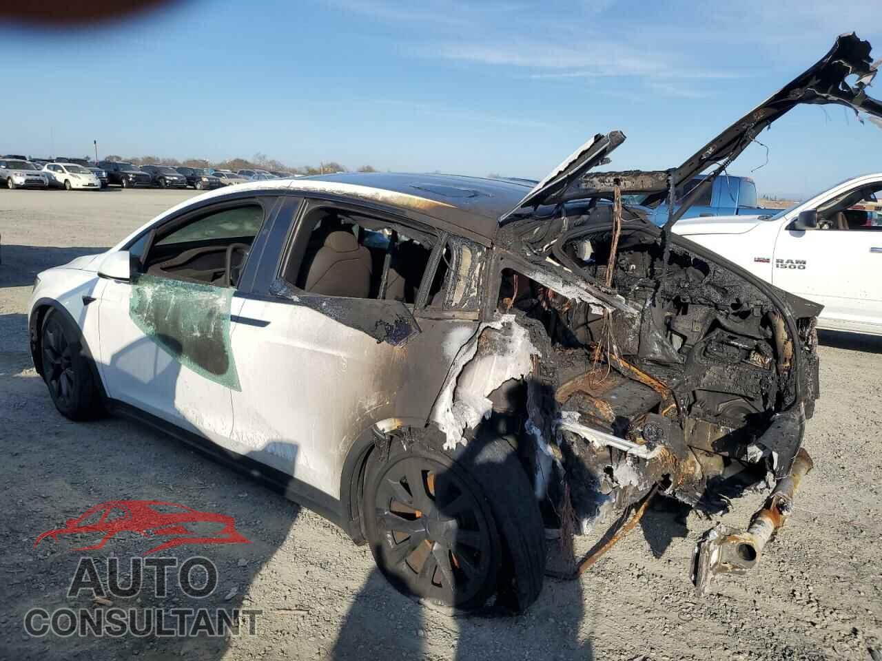 TESLA MODEL X 2023 - 7SAXCDE54PF374496
