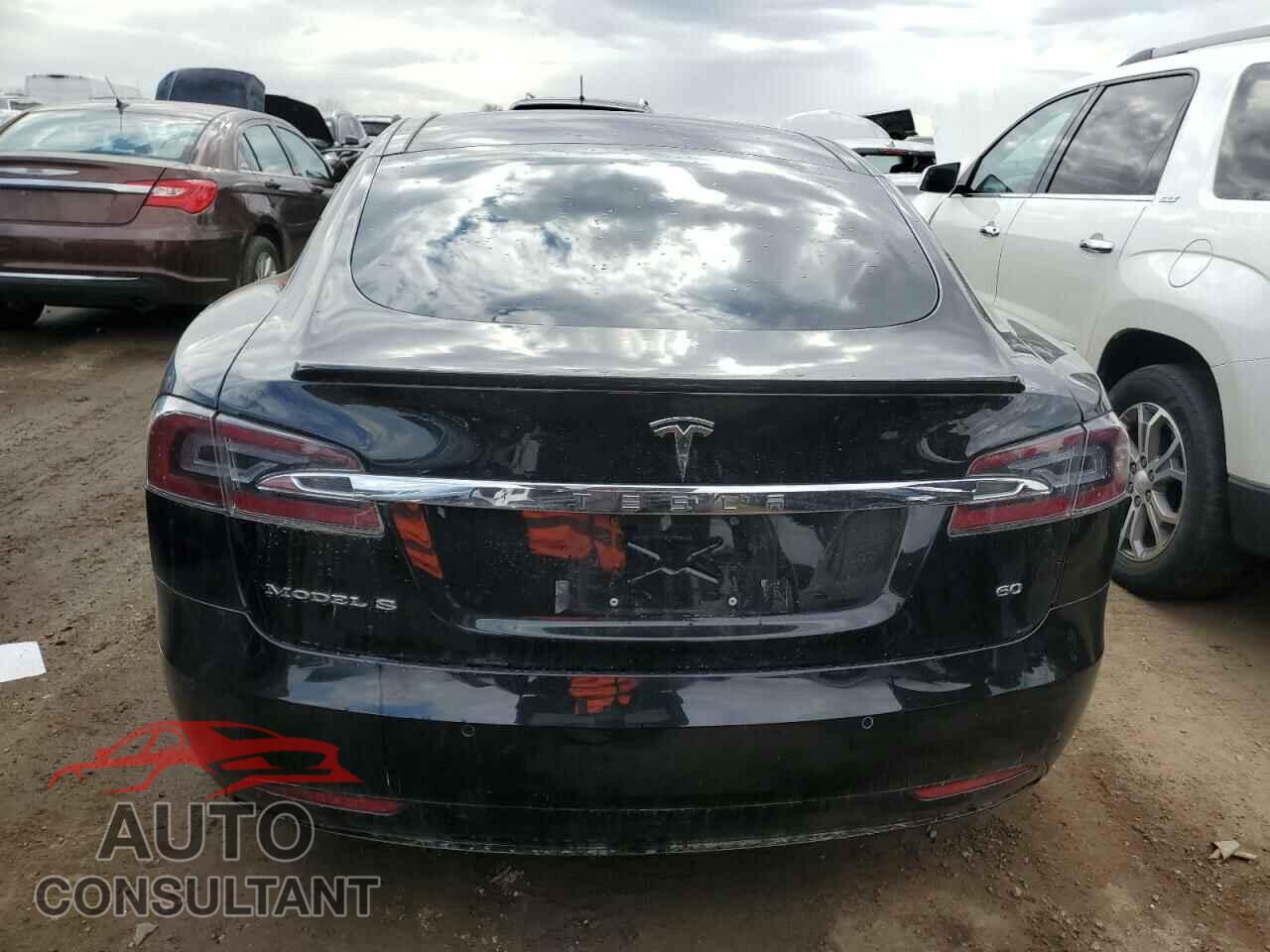 TESLA MODEL S 2016 - 5YJSA1E11GF155536