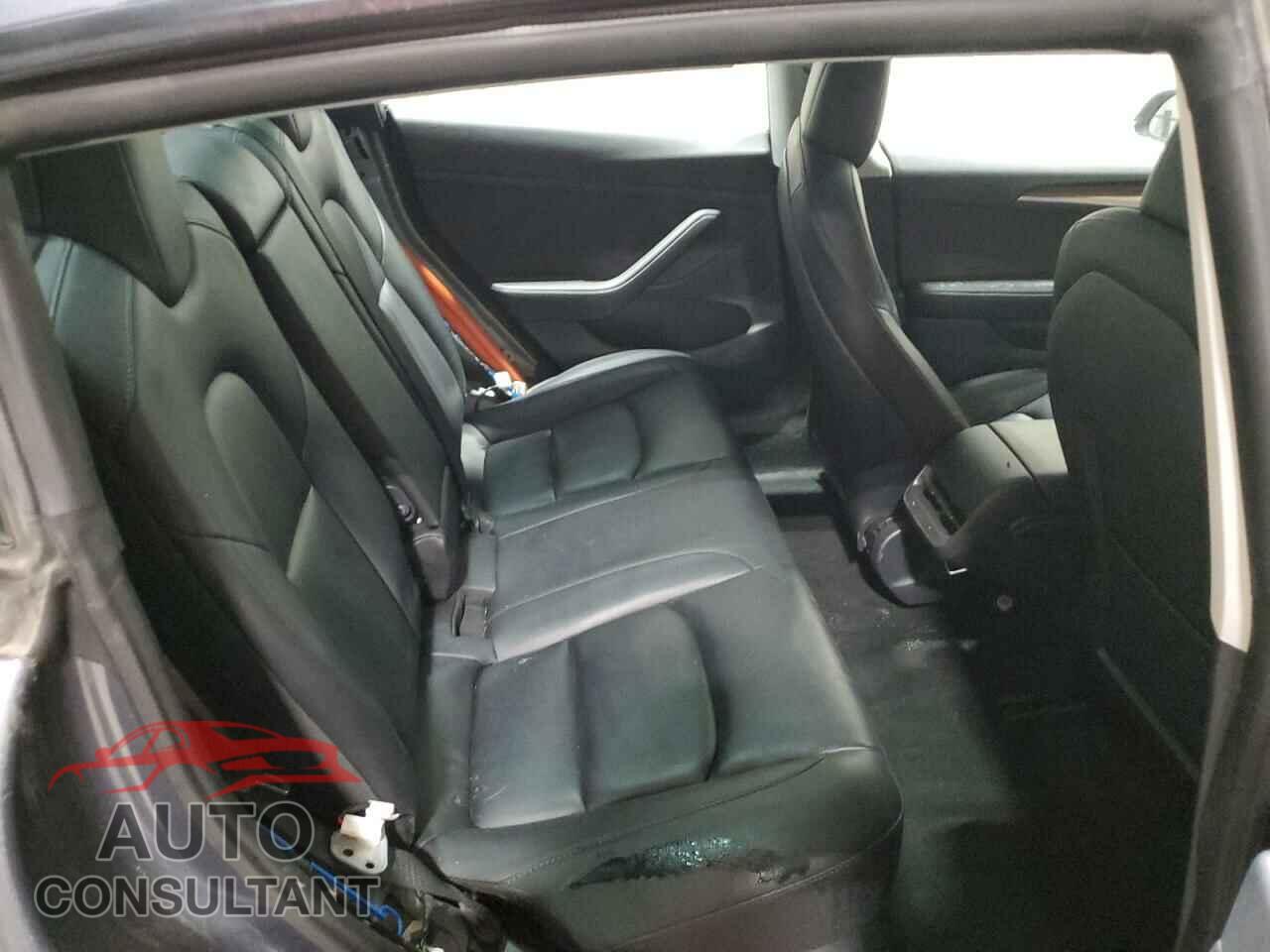 TESLA MODEL 3 2022 - 5YJ3E1EA6NF371484