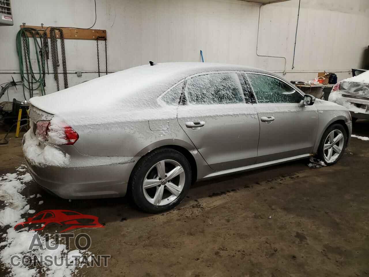 VOLKSWAGEN PASSAT 2014 - 1VWAT7A32EC040046