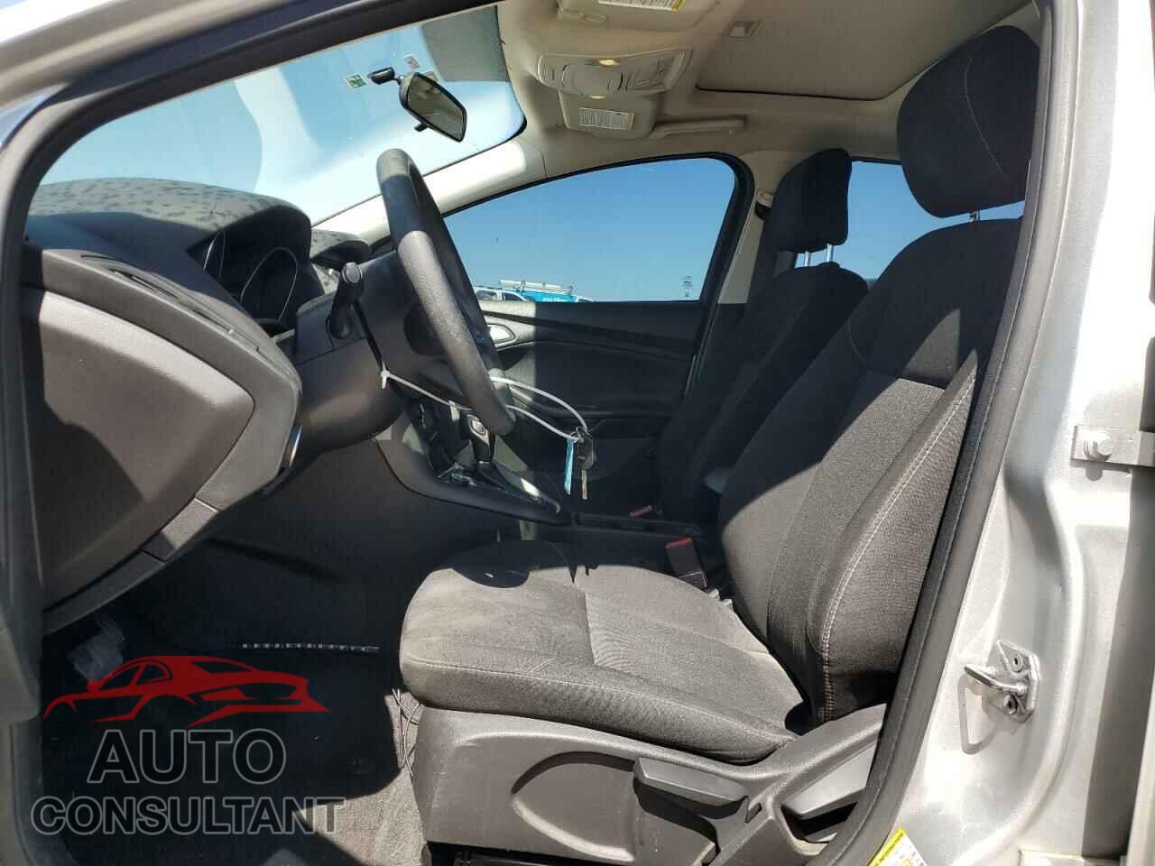 FORD FOCUS 2017 - 1FADP3H21HL219974