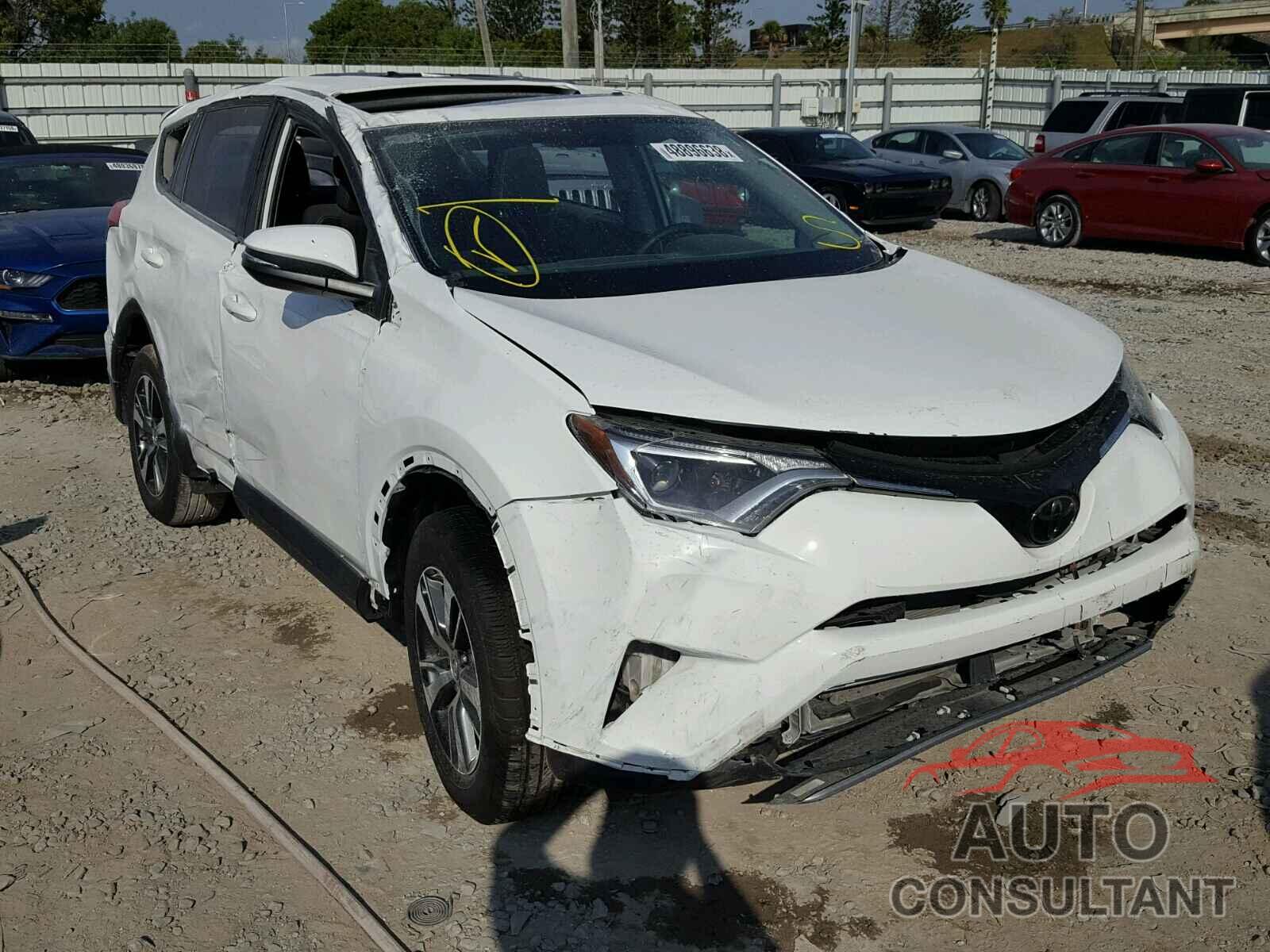 TOYOTA RAV4 XLE 2018 - 2T3WFREV2JW409454