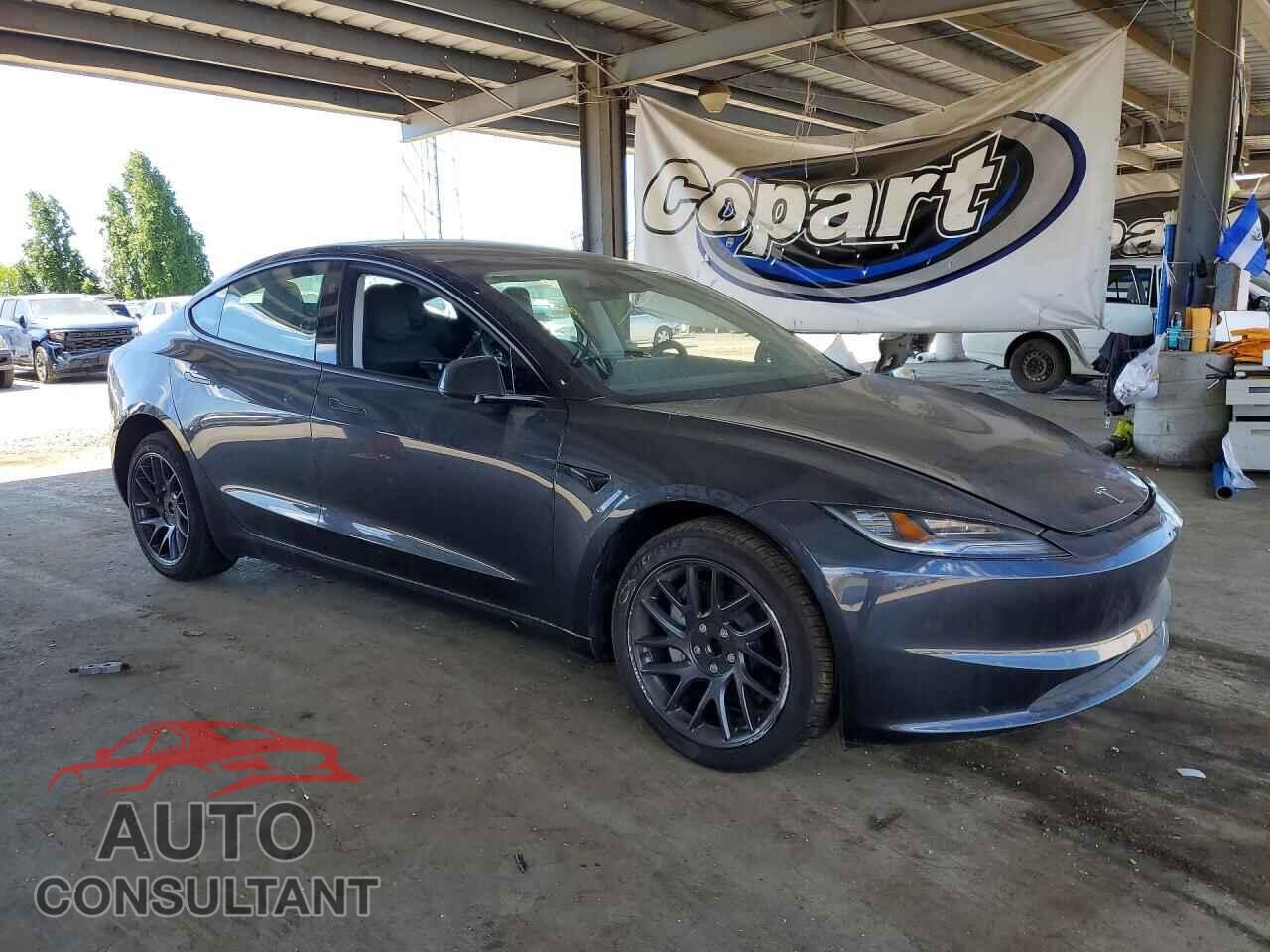 TESLA MODEL 3 2025 - 5YJ3E1EA3SF894232