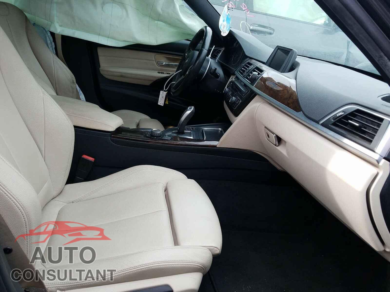 BMW 3 SERIES 2016 - WBA8E1G59GNU10379