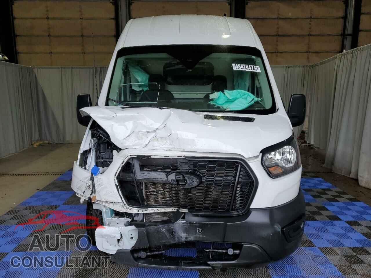 FORD TRANSIT 2023 - 1FTBR1X82PKA31944