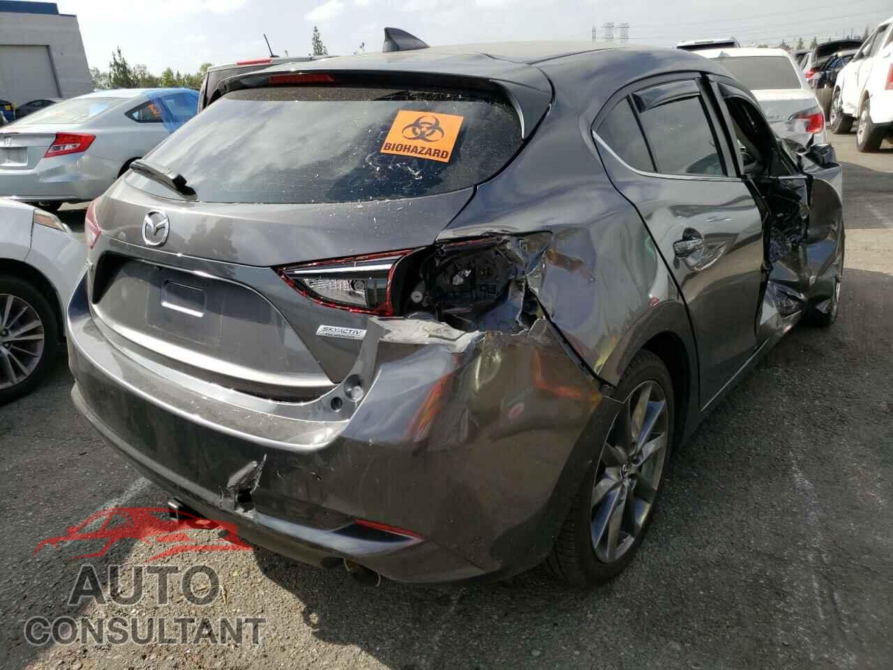 MAZDA 3 2018 - 3MZBN1L33JM269837