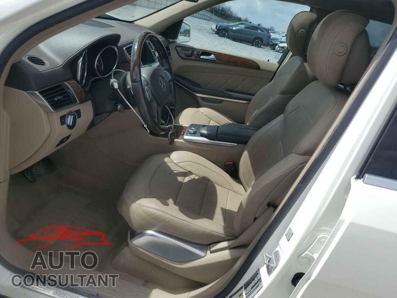 MERCEDES-BENZ GL-CLASS 2015 - 4JGDF7DE5FA590077
